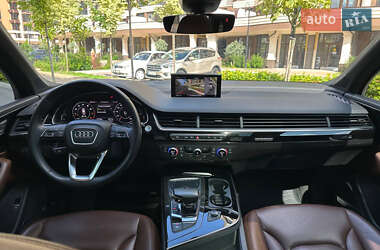 Внедорожник / Кроссовер Audi Q7 2019 в 