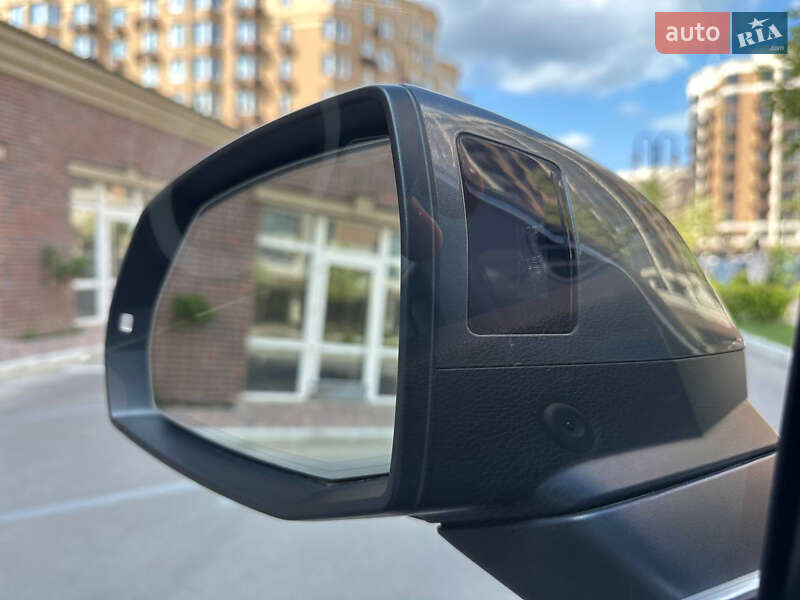 Внедорожник / Кроссовер Audi Q7 2019 в Киеве