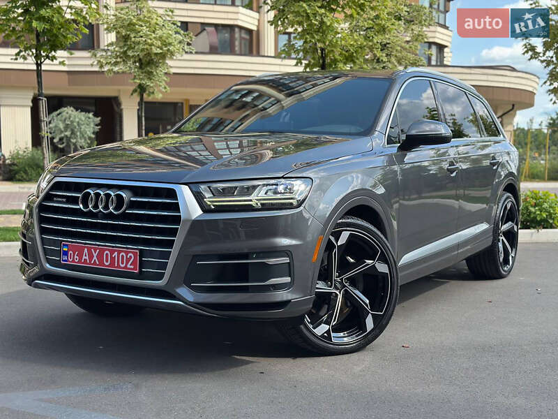 Внедорожник / Кроссовер Audi Q7 2019 в Киеве