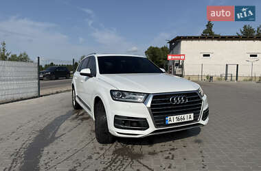 Внедорожник / Кроссовер Audi Q7 2016 в 