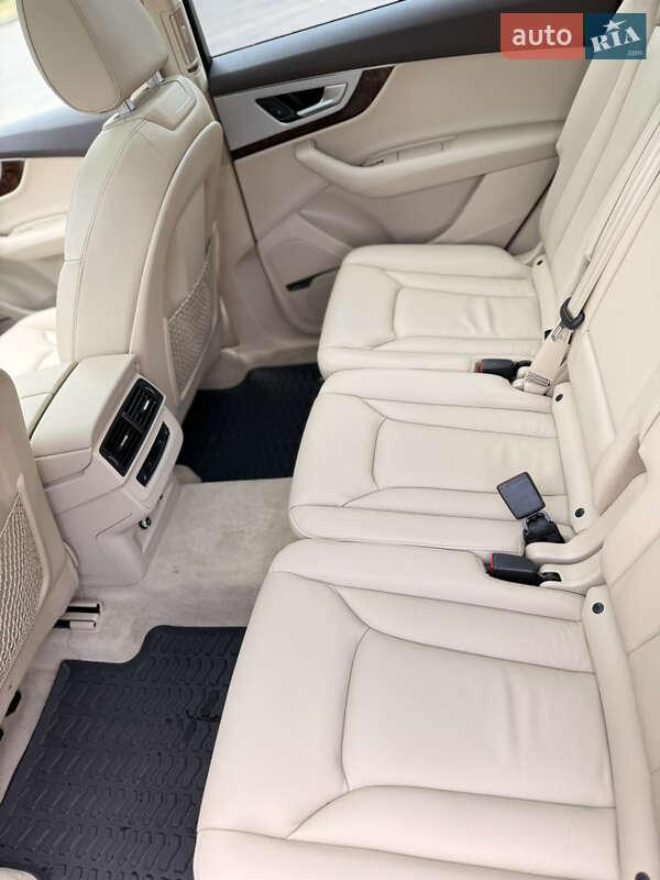 Позашляховик / Кросовер Audi Q7 2018 в Одесі фото 12 Позашляховик / Кросовер Audi Q7 2018 в Одесі