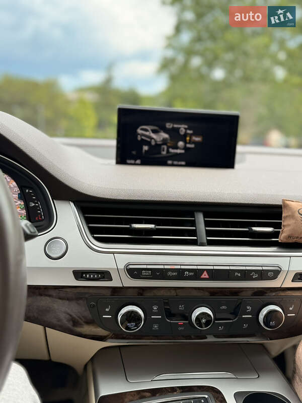 Позашляховик / Кросовер Audi Q7 2018 в Одесі фото 23 Позашляховик / Кросовер Audi Q7 2018 в Одесі