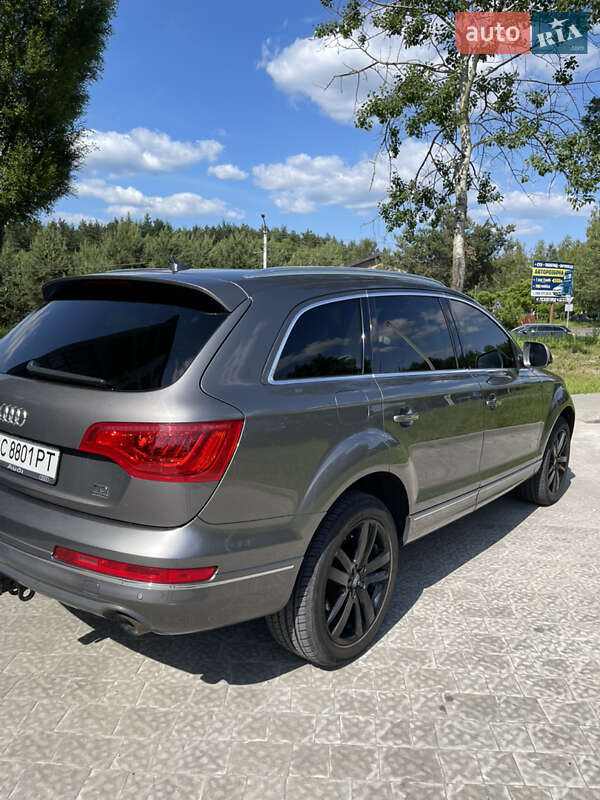 Внедорожник / Кроссовер Audi Q7 2011 в Новояворовске