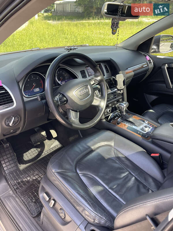Внедорожник / Кроссовер Audi Q7 2011 в Новояворовске