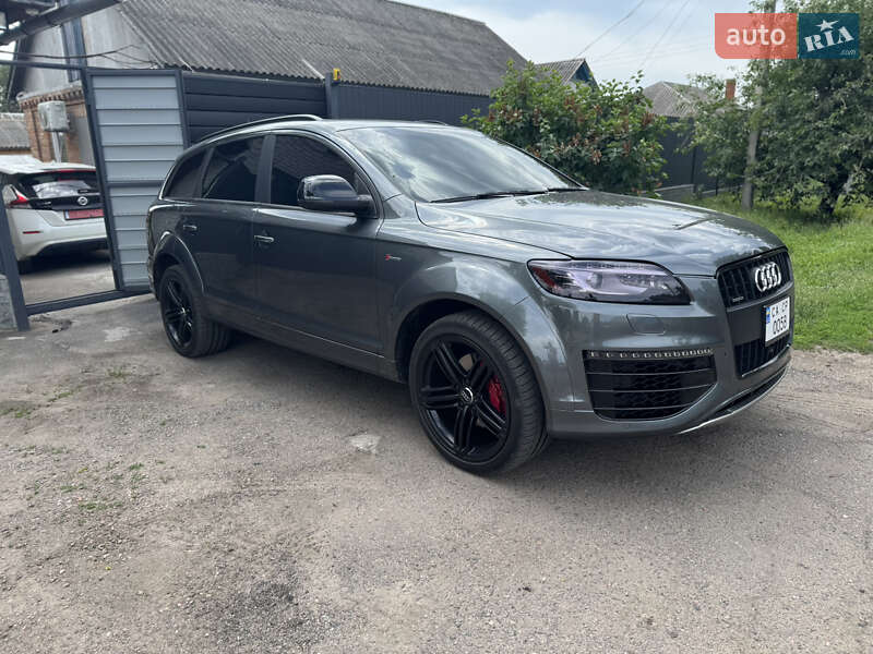 Внедорожник / Кроссовер Audi Q7 2015 в Черкассах