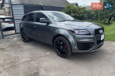 Внедорожник / Кроссовер Audi Q7 2015 в 
