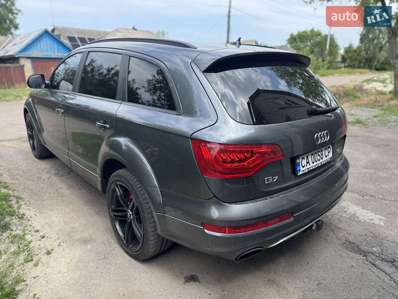 Внедорожник / Кроссовер Audi Q7 2015 в Черкассах