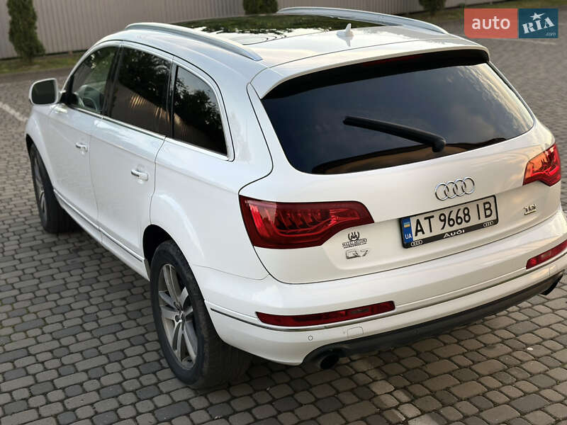 Позашляховик / Кросовер Audi Q7 2010 в Івано-Франківську