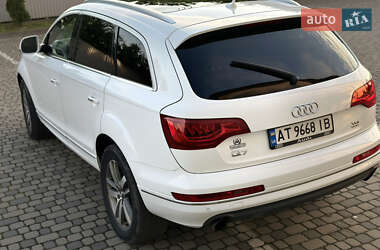Позашляховик / Кросовер Audi Q7 2010 в 