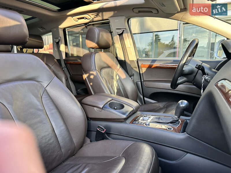 Позашляховик / Кросовер Audi Q7 2010 в Івано-Франківську