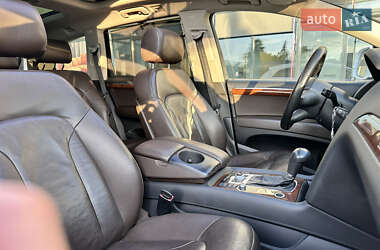 Позашляховик / Кросовер Audi Q7 2010 в 