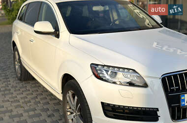 Позашляховик / Кросовер Audi Q7 2010 в 
