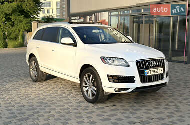Позашляховик / Кросовер Audi Q7 2010 в 