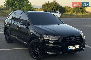 Внедорожник / Кроссовер Audi Q7 2015 в 