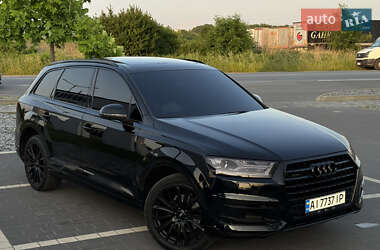Внедорожник / Кроссовер Audi Q7 2015 в 
