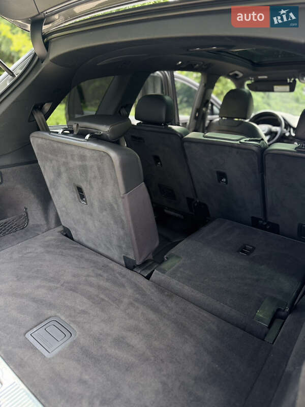 Позашляховик / Кросовер Audi Q7 2016 в Рівному