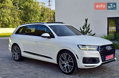 Позашляховик / Кросовер Audi Q7 2017 в 
