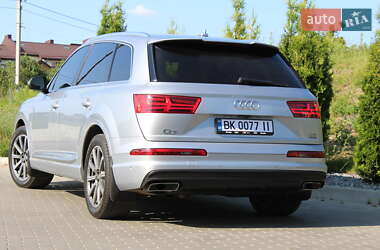 Внедорожник / Кроссовер Audi Q7 2017 в 