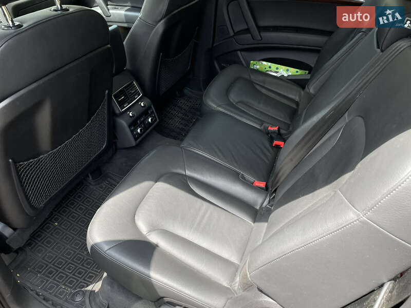 Внедорожник / Кроссовер Audi Q7 2010 в Одессе