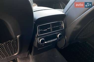 Внедорожник / Кроссовер Audi Q7 2016 в 