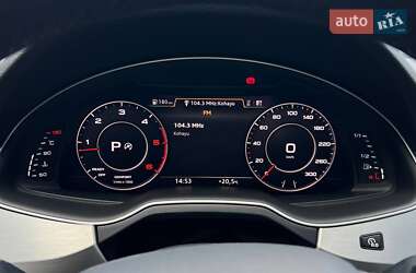 Внедорожник / Кроссовер Audi Q7 2016 в 