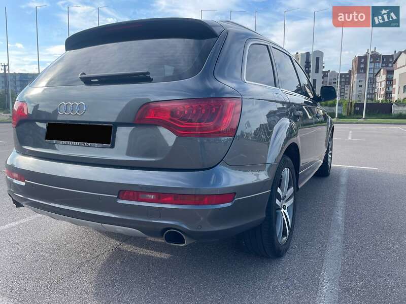 Позашляховик / Кросовер Audi Q7 2009 в Києві