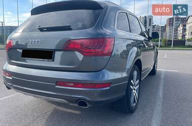 Позашляховик / Кросовер Audi Q7 2009 в 