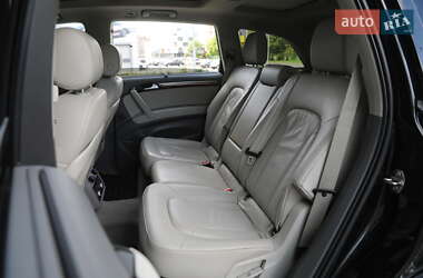 Внедорожник / Кроссовер Audi Q7 2015 в 