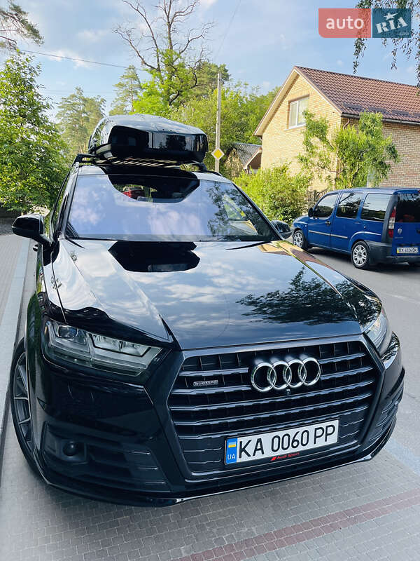 Внедорожник / Кроссовер Audi Q7 2017 в Киеве