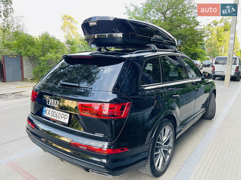 Внедорожник / Кроссовер Audi Q7 2017 в Киеве