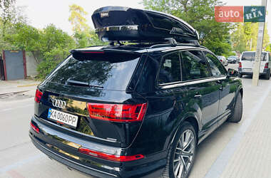 Внедорожник / Кроссовер Audi Q7 2017 в 