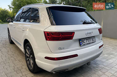 Внедорожник / Кроссовер Audi Q7 2016 в 