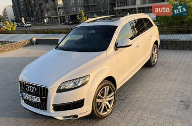 Внедорожник / Кроссовер Audi Q7 2012 в 