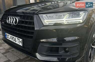 Внедорожник / Кроссовер Audi Q7 2018 в 