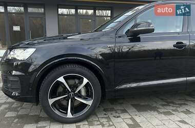 Внедорожник / Кроссовер Audi Q7 2018 в 