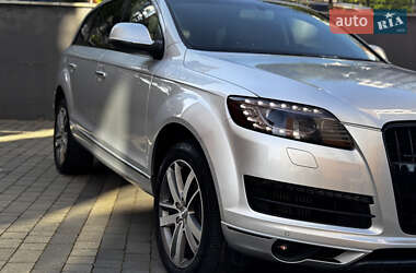 Внедорожник / Кроссовер Audi Q7 2014 в 