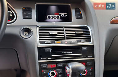 Внедорожник / Кроссовер Audi Q7 2014 в 