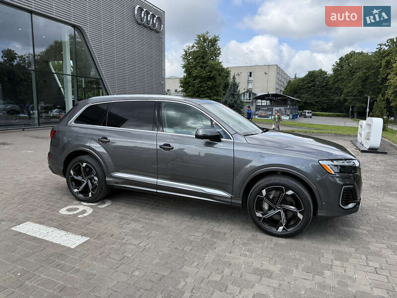 Внедорожник / Кроссовер Audi Q7 2024 в Львове