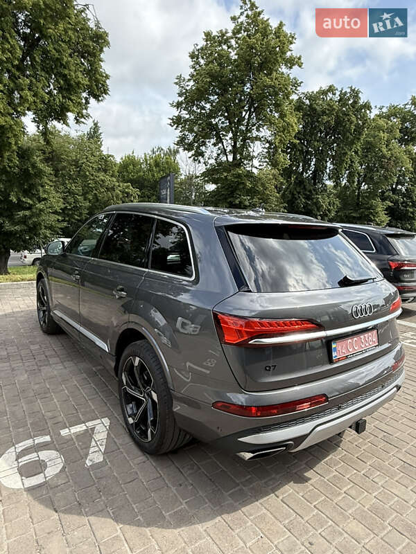 Внедорожник / Кроссовер Audi Q7 2024 в Львове