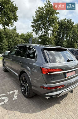 Внедорожник / Кроссовер Audi Q7 2024 в 