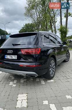 Внедорожник / Кроссовер Audi Q7 2016 в 
