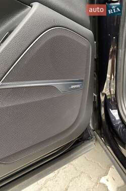 Внедорожник / Кроссовер Audi Q7 2016 в 