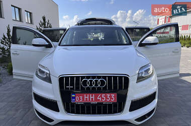 Внедорожник / Кроссовер Audi Q7 2015 в 