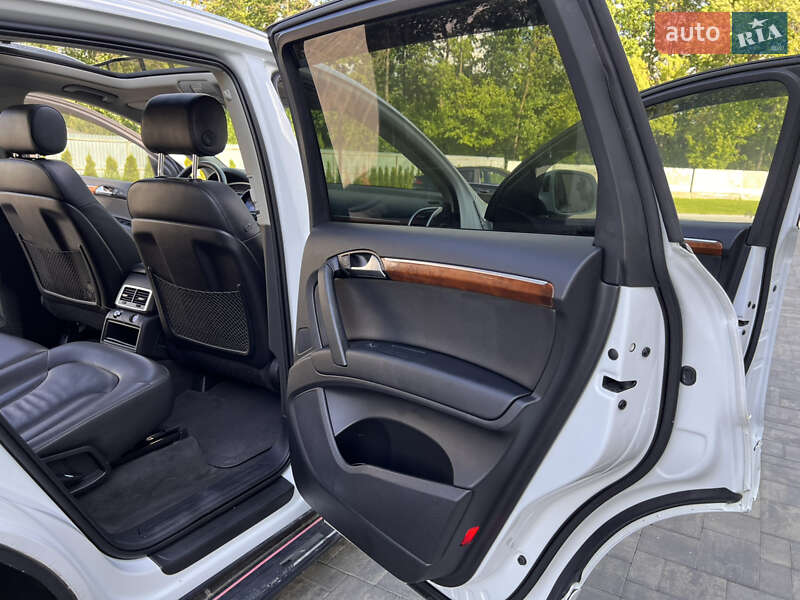 Внедорожник / Кроссовер Audi Q7 2015 в Луцке