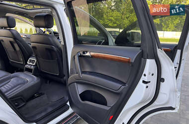Внедорожник / Кроссовер Audi Q7 2015 в 