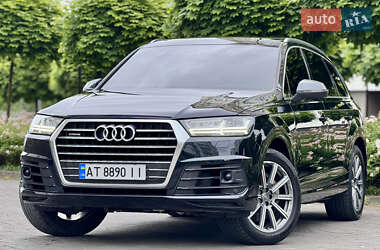 Внедорожник / Кроссовер Audi Q7 2017 в 