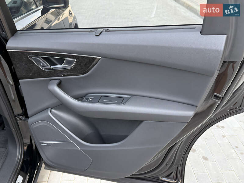 Внедорожник / Кроссовер Audi Q7 2020 в Виннице