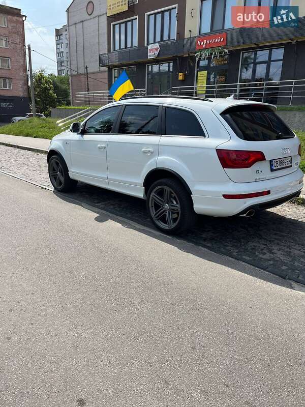 Внедорожник / Кроссовер Audi Q7 2014 в Чернигове