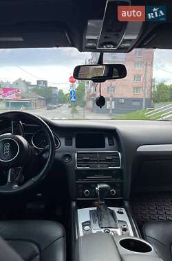 Внедорожник / Кроссовер Audi Q7 2014 в 