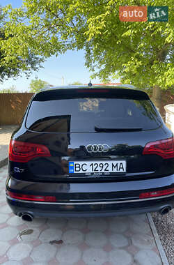 Позашляховик / Кросовер Audi Q7 2013 в 
